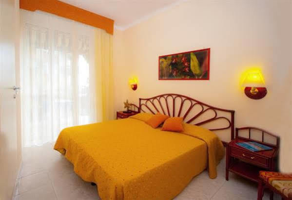 Hotel Bel Sit Alassio Luaran gambar